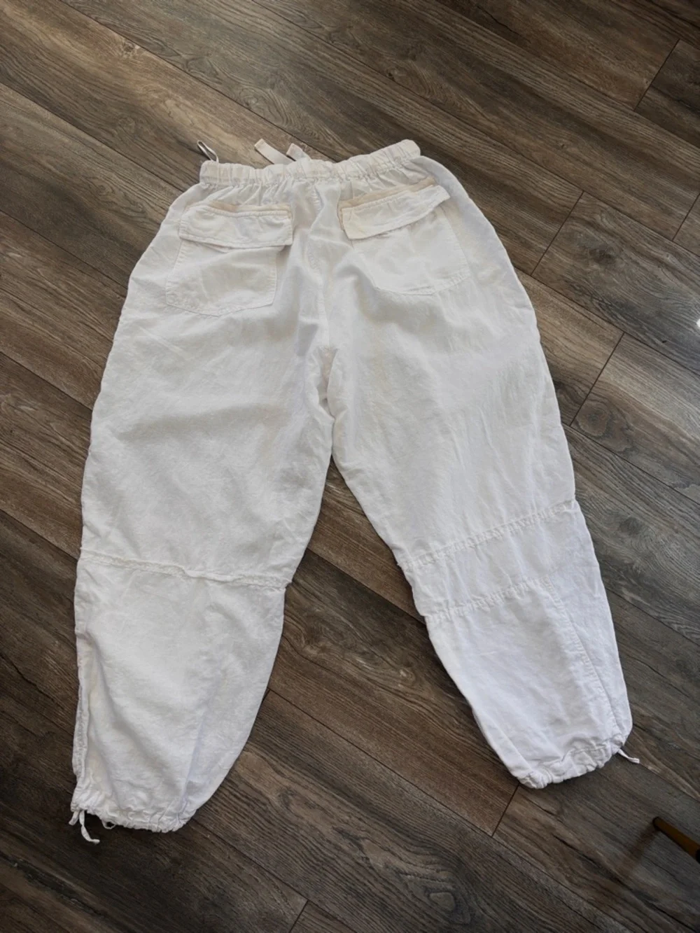 Zara Women’s White Elastic-Waist oversized Cargo Pants - Picture 2 of 3